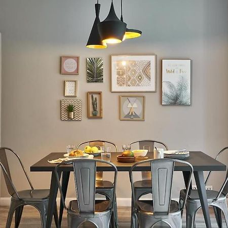 Magnificent 4 Bedroom Apartment In Eixample Barcelona Eksteriør billede