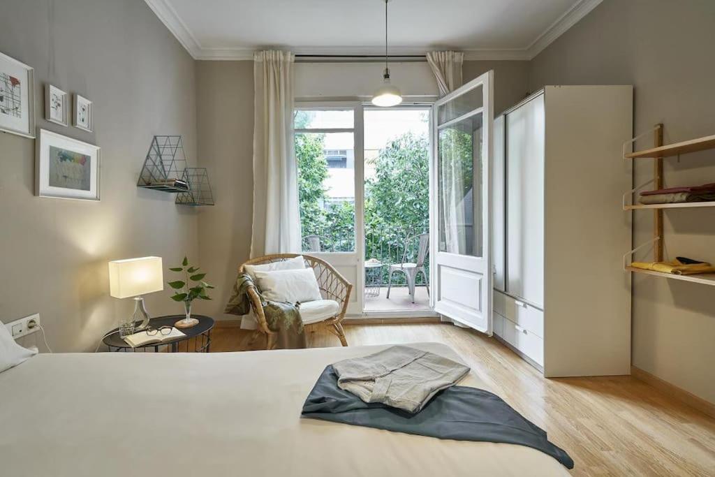 Magnificent 4 Bedroom Apartment In Eixample Barcelona Eksteriør billede