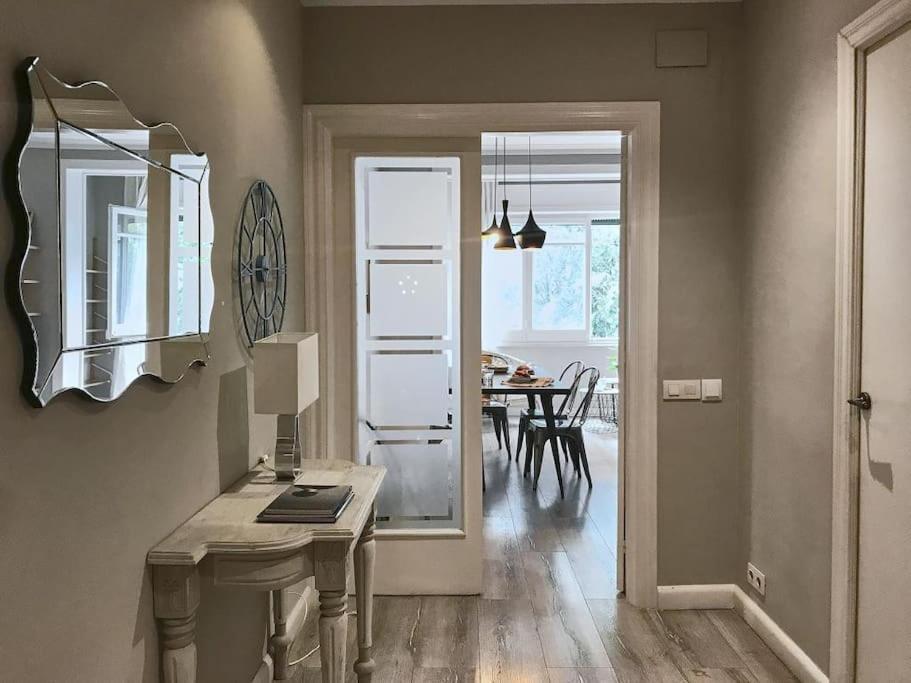 Magnificent 4 Bedroom Apartment In Eixample Barcelona Eksteriør billede